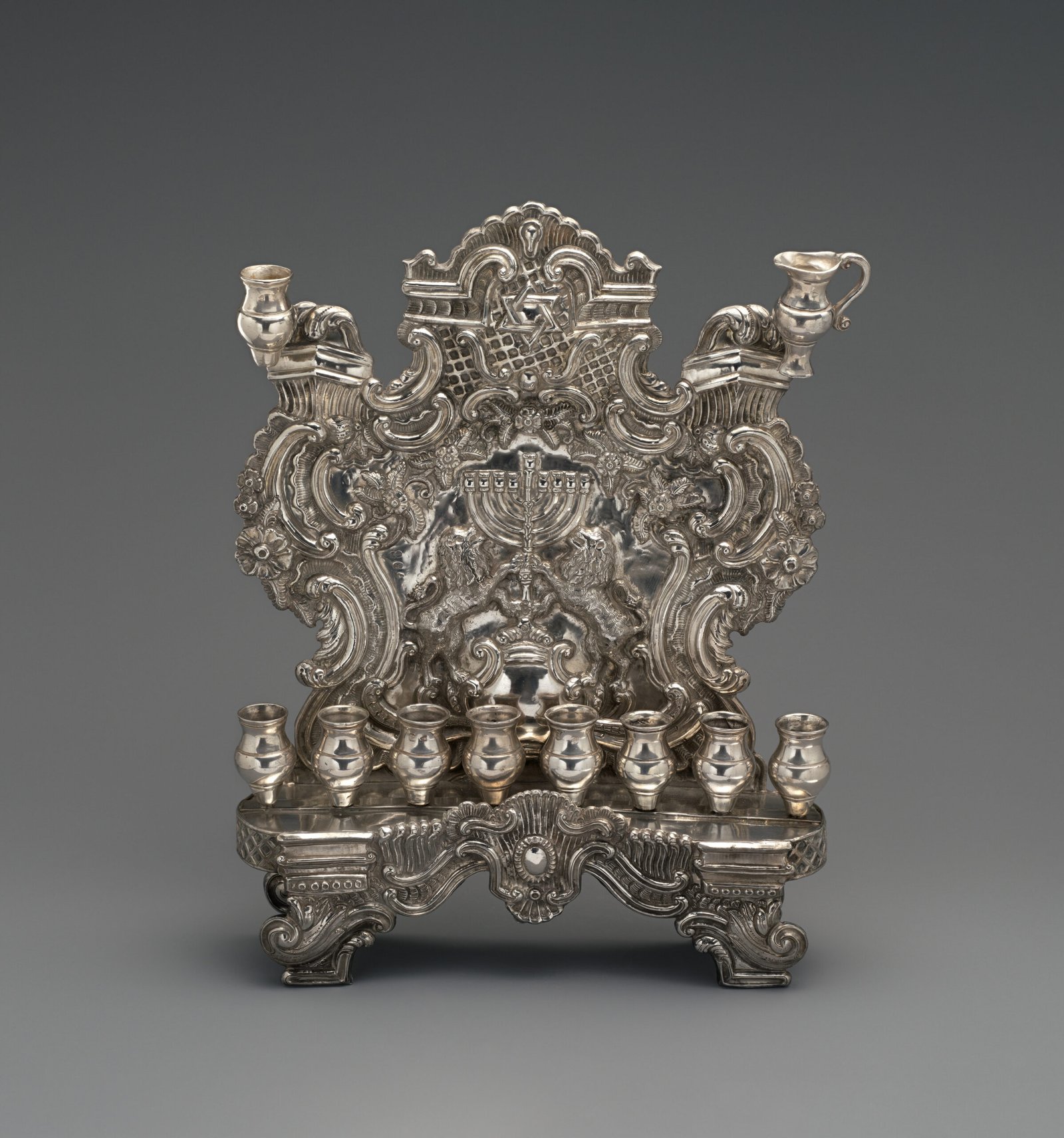 Hanukkah lamp